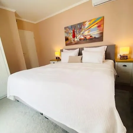 Seaview - A'more Villa *